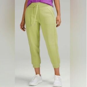 Lululemon Scuba Jogger Sweatpant Wasabi Women’s Size 14 EUC